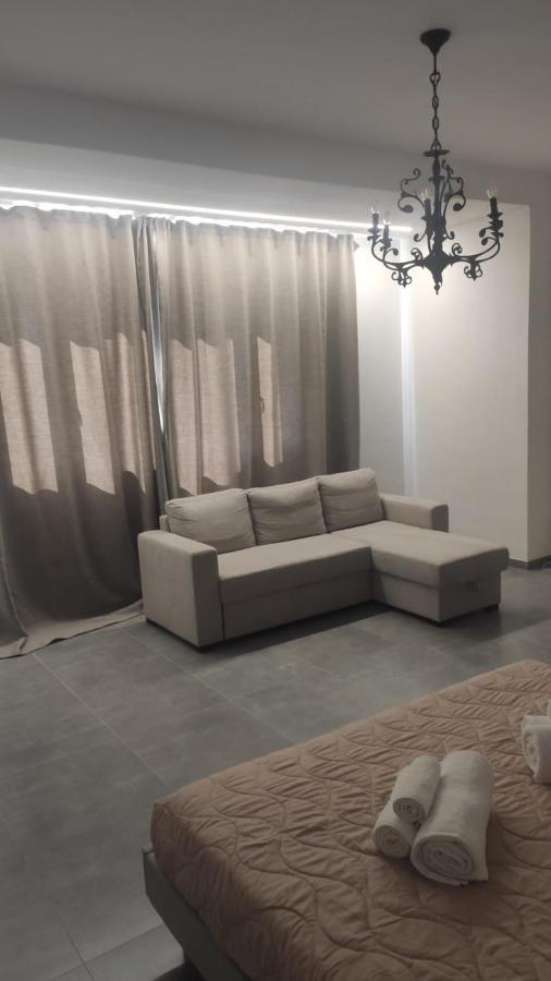 Silver House Monopoli Luaran gambar